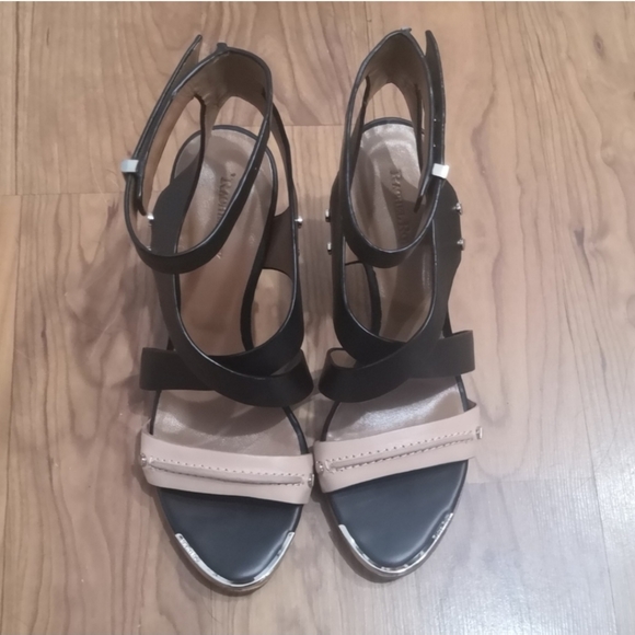 Rachel Roy fully leather strappy heels - Picture 2 of 6